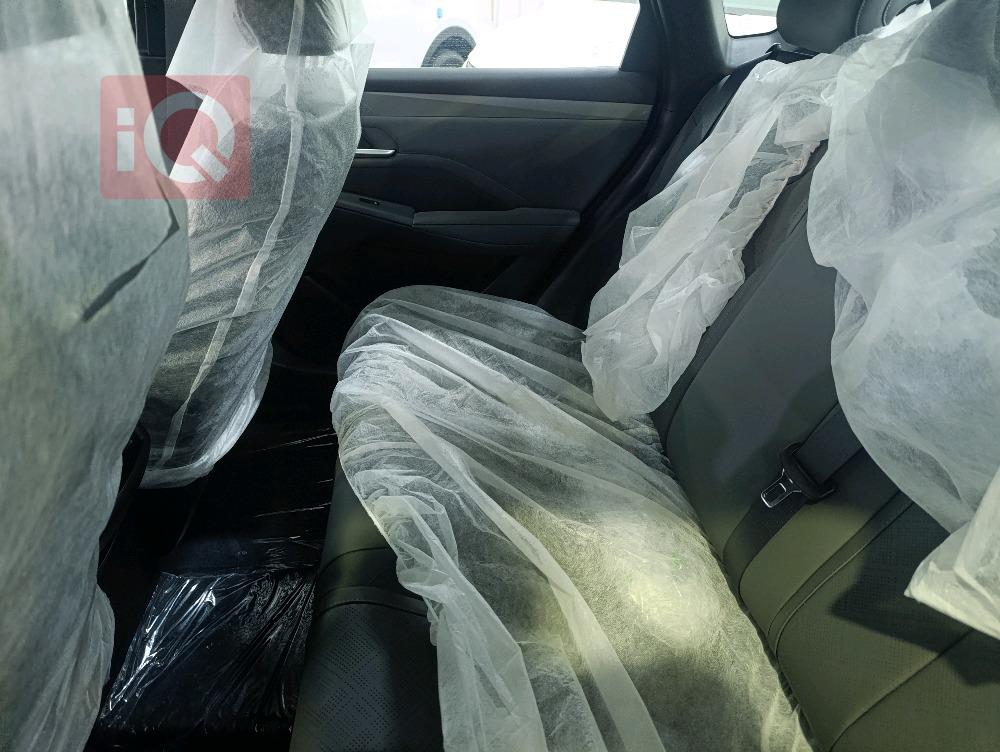 بی وای دی Qin Plus